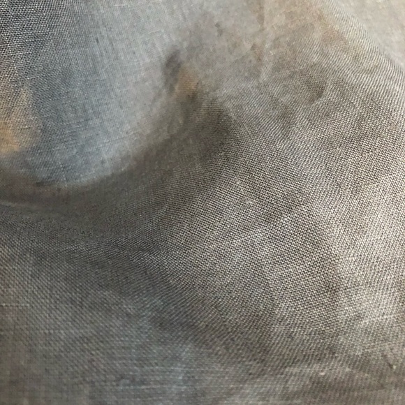 Grey blouse with 3/4 length sleeves. Size: S. Brand: Ellen Tracy - Picture 8 of 9